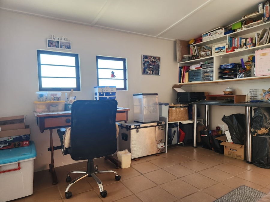 3 Bedroom Property for Sale in Denneoord Western Cape